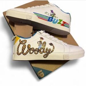 529. NEW SIZE 4Y Disney Kids Sneakers - White with Multicolor Accents